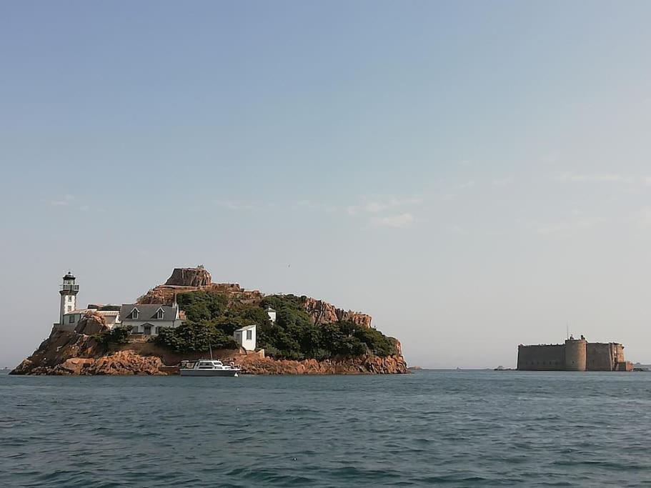 Gite Du Marques Saint-Thegonnec Loc-Eguiner ภายนอก รูปภาพ